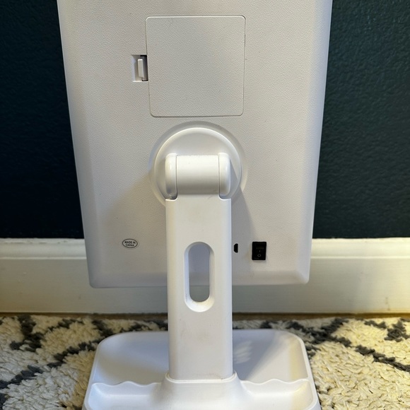 Makeup Mirror - Picture 2 of 6